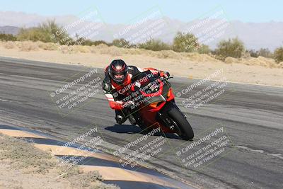 media/Dec-01-2025-Moto Forza (Mon) [[2daa91e15f]]/2-Intermediate Group/Session 4 (Turn 10 Inside)/